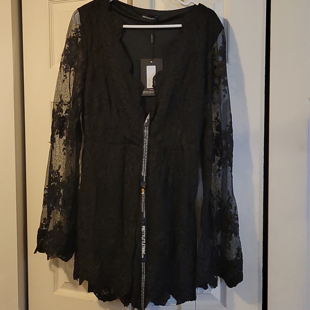 Pretty Little Things black lace Tomper
